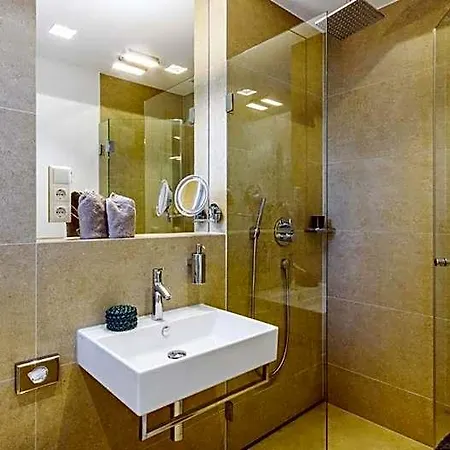 Refugium De Luxe Messe-deutz 3*